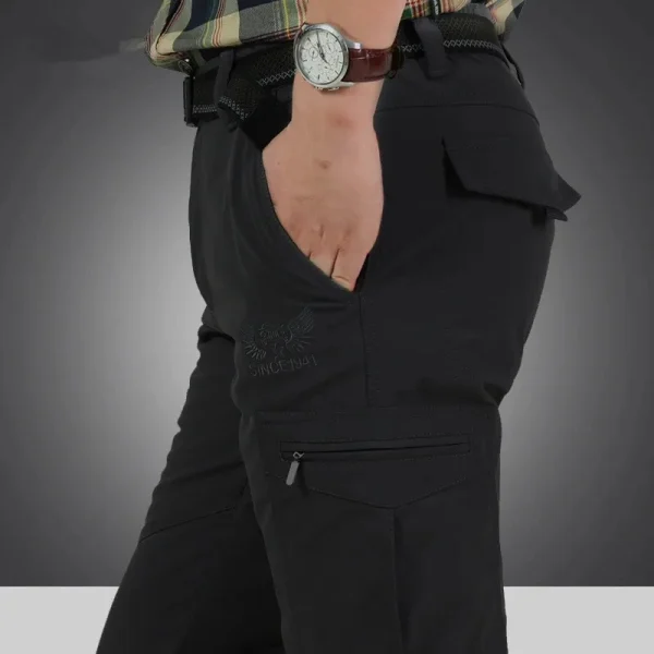 Pantaloni tattici in pile invernale da uomo Pantaloni cargo caldi Pantaloni da lavoro SoftShell da caccia Pantaloni impermeabili caldi spessi in pelle di squalo M-4XL 2