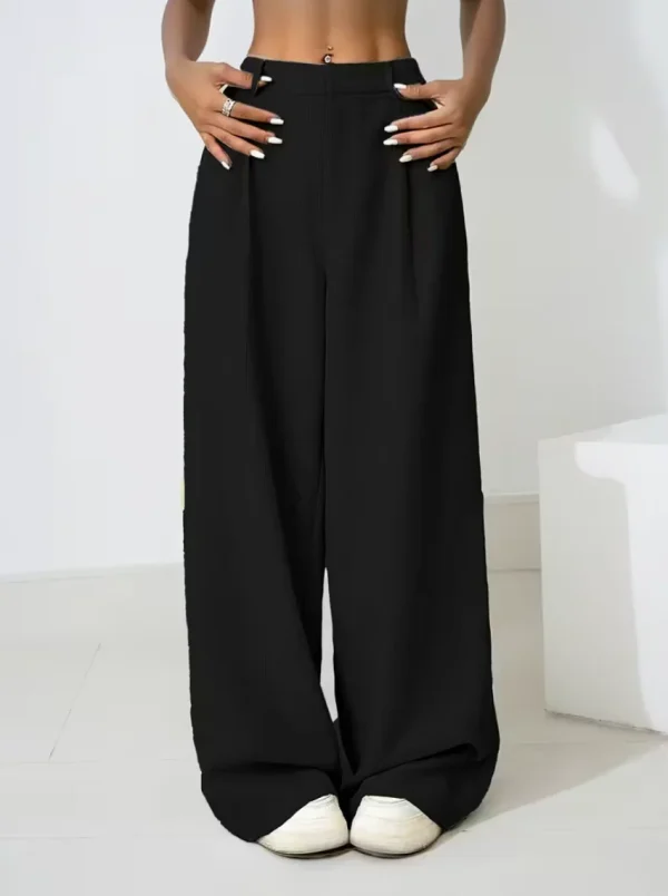 Abbigliamento da donna elegante e alla moda, sport casual all'aria aperta, pantaloni autunnali e invernali in velluto a coste dimagranti e versatili 4