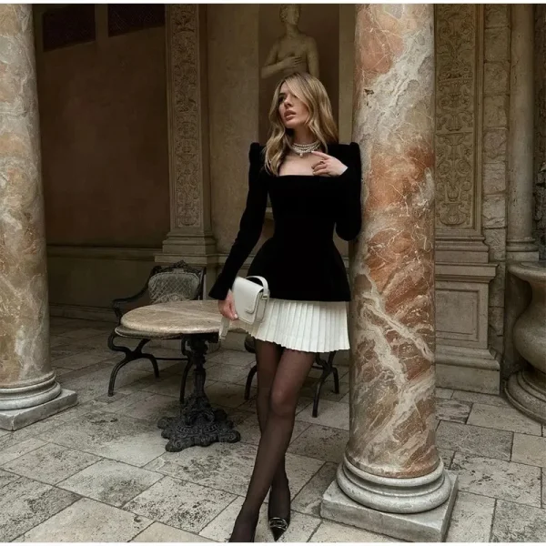 Mini abito in velluto impiombato Abiti da donna con scollo quadrato a maniche lunghe Abiti eleganti a vita alta Autunno Inverno Lady New Chic Party Dress 2