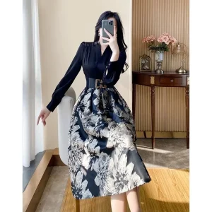 2025 Abito in chiffon stampato con scollo a V delle nuove donne Temperamento autunnale Abito francese a maniche lunghe in due pezzi finto femminile 1