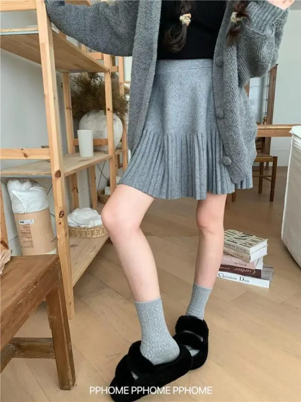 Gonna corta a pieghe da club sexy elegante in maglia solida da donna coreana moda autunno inverno vita alta vacanza minigonna a trapezio casual 3