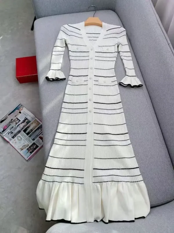 2025 Primavera estate New Fashion Nero Bianco Contrasto di Colore Della Banda Abito in Maglia da Donna Elegante Bordo con Volant Sottile con Scollo a V Veste da Donna 2