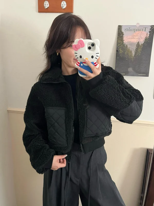 Cappotti firmati, giacche da yoga, cappotti di lana e cashmere, colletti rialzati, gilet stile camicia, maglioni a maniche lunghe. 6