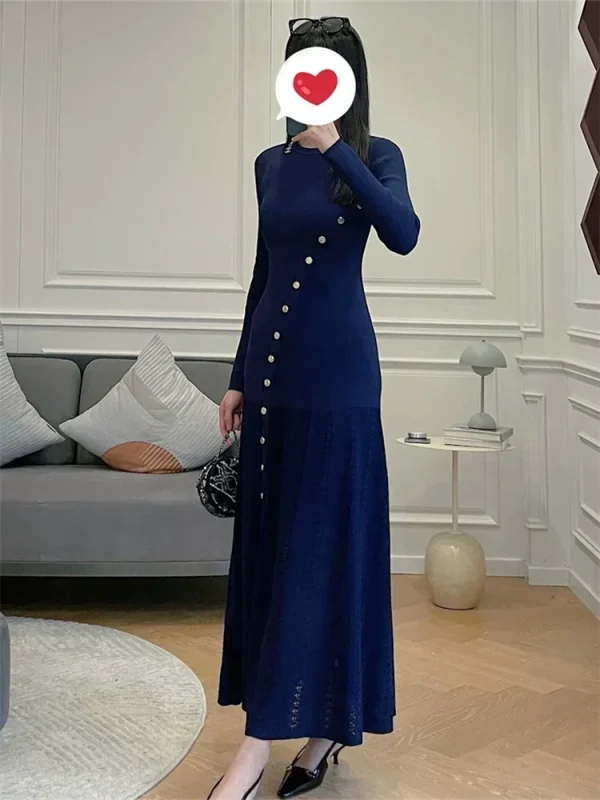 Abito da donna di media lunghezza lavorato a maglia sottile con fibbia diagonale in metallo a maniche lunghe in 2 colori 3