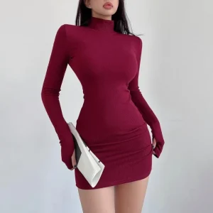 Mini abito rosso mezzo dolcevita donna Y2K manica lunga sexy abito sottile sui fianchi autunno inverno donna streetwear party club abiti neri 1