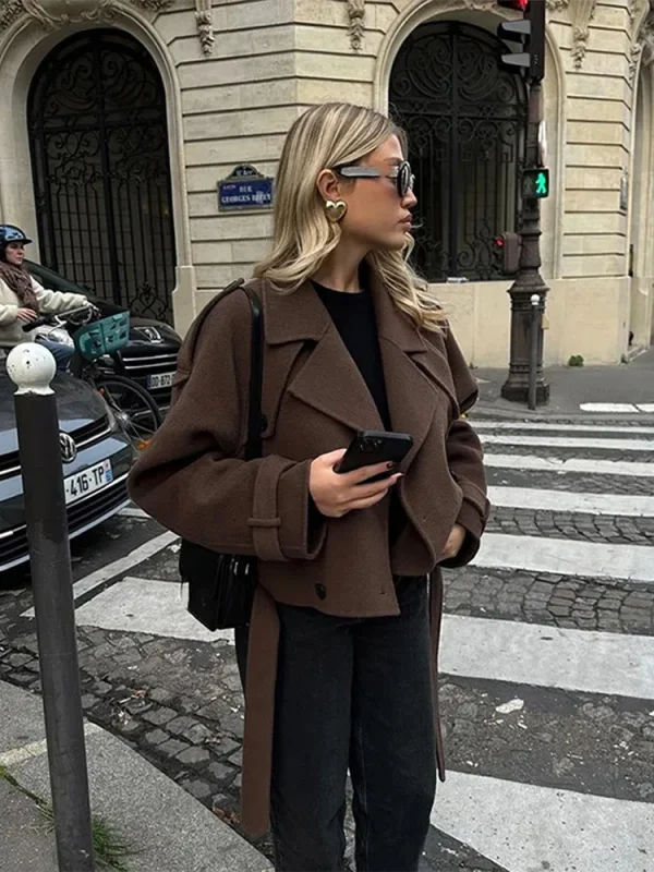 Trench corto solido per donna Giacche a maniche lunghe doppio petto con lacci 2025 Autunno Inverno Moda alta streetwear Lady 1