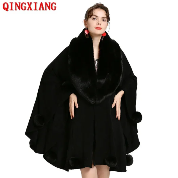 Mantelle a pendolo grande da donna Poncho scialle con palla di pelo invernale maglione lavorato a maglia oversize grande Cardigan con collo in pelliccia di volpe sintetica soprabito con Pompon 1