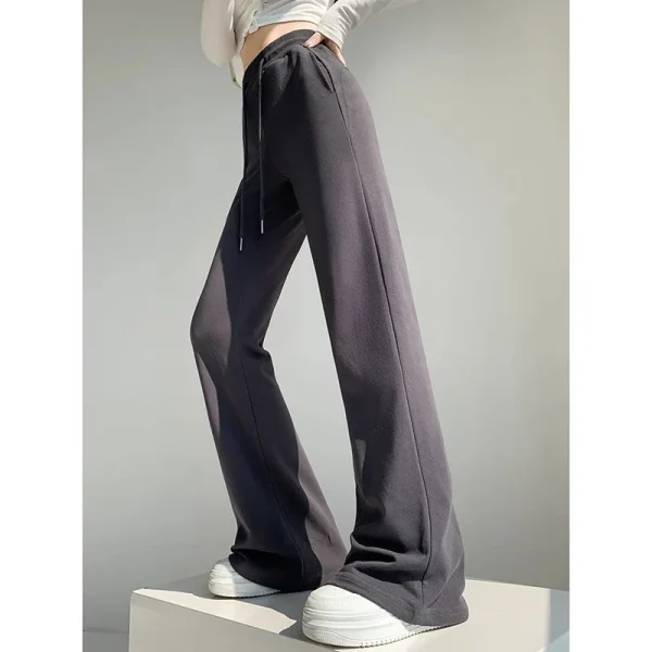 Pantaloni sportivi coreani femminili a gamba dritta Pantaloni chic a vita alta con fondo a campana Pantaloni svasati dal design classico da donna 4