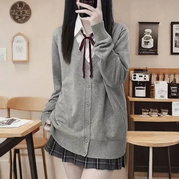 Maglione lavorato a maglia con scollo a V in tinta unita alla moda giapponese, top cardigan uniforme newJK originale, maglione in cotone da donna autunno e inverno 2