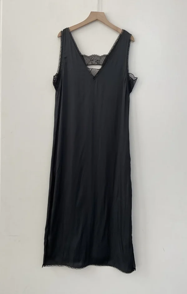 Abito longuette da donna in raso nero 100% viscosa con scollo a V impiombato in pizzo con spacco laterale senza schienale per donna 5