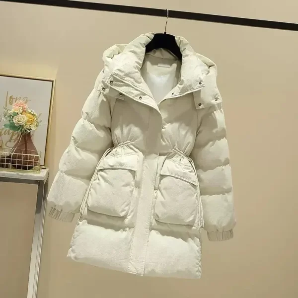 Piumino in cotone ispessito alla moda Cappotto invernale di media lunghezza da donna Design in vita dimagrante Capispalla caldo ed elegante 2