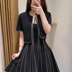 Top da donna in maglia corta con cardigan in maglia o abito senza maniche a trapezio da donna Mini abiti a righe luminose con colori a contrasto 1