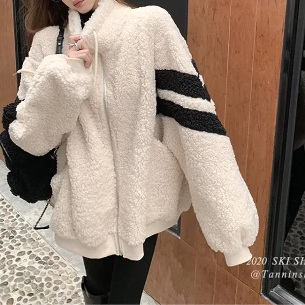 Giacca in pelliccia di agnello da donna allentata ispessita autunno inverno nuovo stile versione coreana top addensato con design a blocchi di colore pigro 4