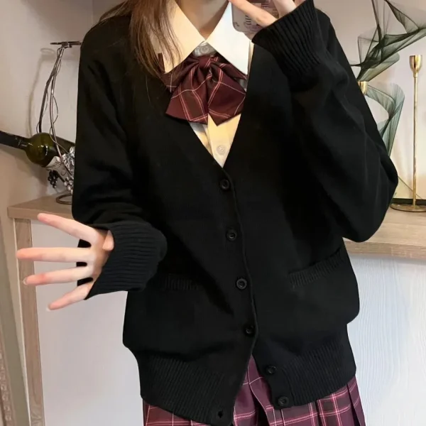 Maglione lavorato a maglia con scollo a V in tinta unita alla moda giapponese, top cardigan uniforme newJK originale, maglione in cotone da donna autunno e inverno 3