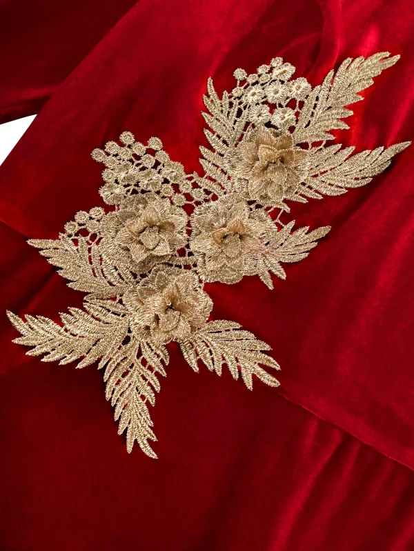 Abito longuette da donna elegante in velluto rosso o collo tagliato maniche lunghe ricamo fiore aderente festa serale ospite di nozze autunno nuovo 6