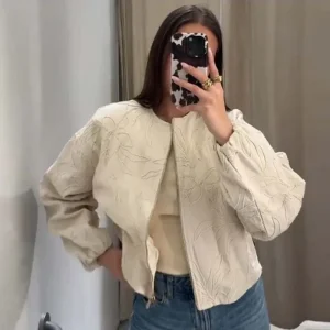 YENKYE 2025 Giacca da donna ricamata a maniche lunghe con scollo a O Cerniera frontale Crop allentato Bomber Capispalla Lady Pendolarismo Abiti casual 1