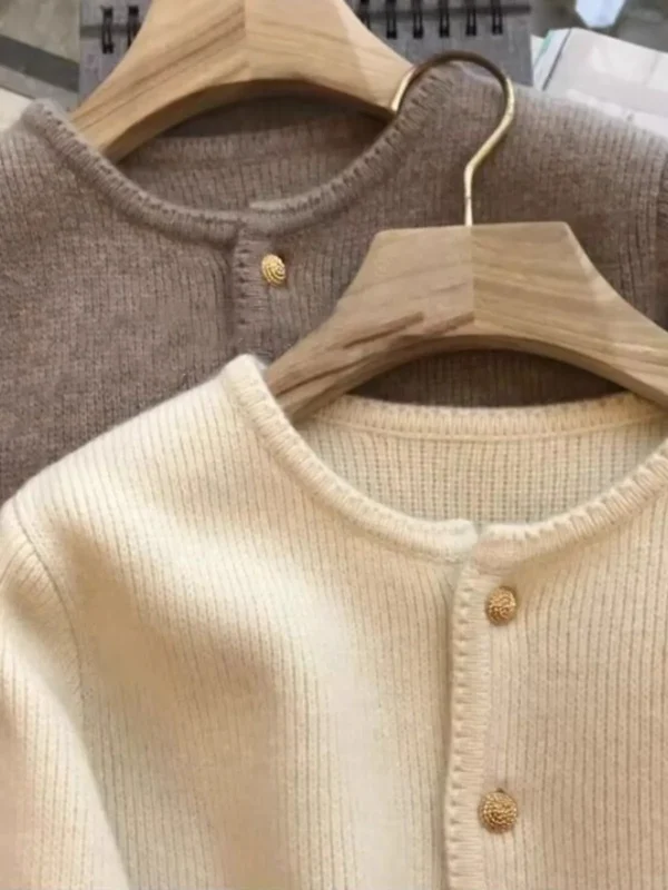 2024 Girocollo 100 cardigan in puro cashmere piccolo cappotto profumato maglione lavorato a maglia di lana sciolto primaverile e autunnale da donna 1