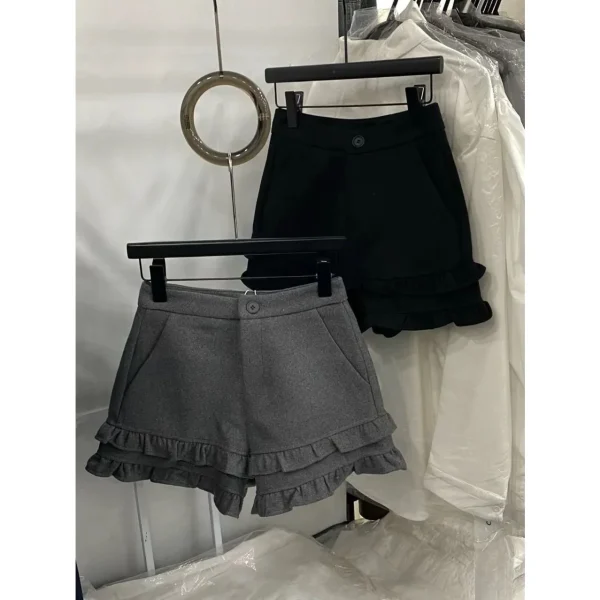 Pantaloncini di lana con design a volant dimagrante a vita alta dolce stile coreano Donna Primavera Autunno Nuovi pantaloni alla moda versatili 3