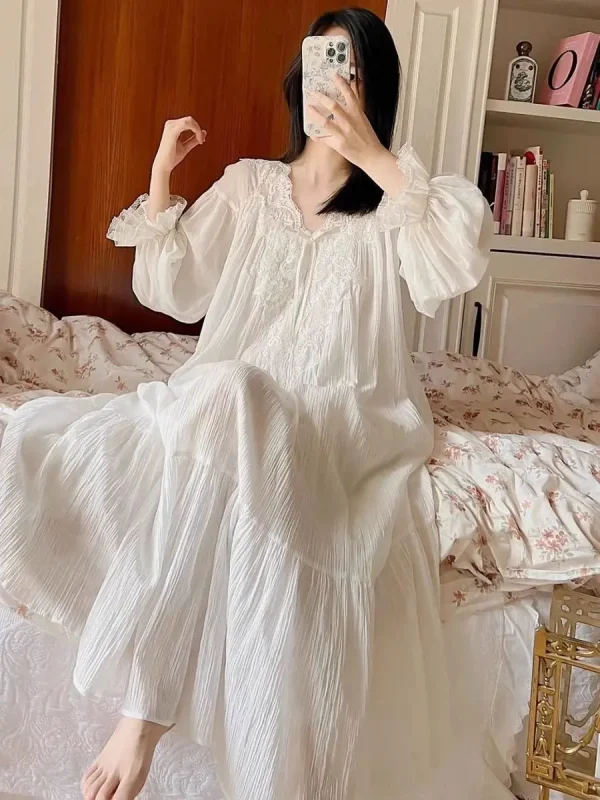 Camicia da notte bianca a maniche lunghe da donna in primavera autunno Abito da donna con gonna lunga in pizzo a maniche lunghe stile principessa bellissimo pigiama 3