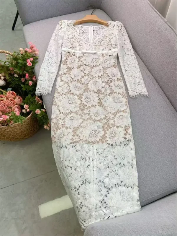 Autunno nuova moda sexy scollo a V abito in pizzo bianco donna elegante temperamento ricamo floreale sottile manica lunga abito da sera da donna 2