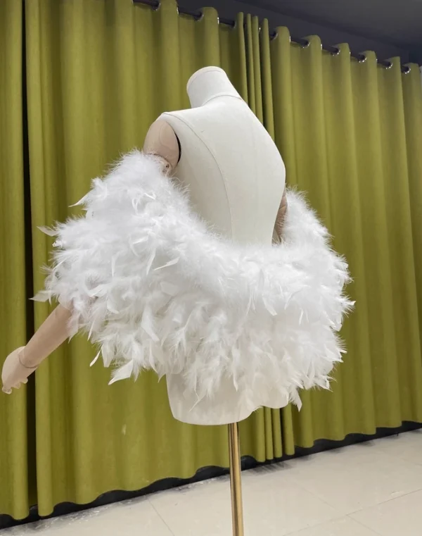 Lussuosa vera piuma di struzzo avvolge il matrimonio nuziale Nuovo design Coprispalle Inverno Festa di nozze Pelliccia Bolero Mantelle da donna 5