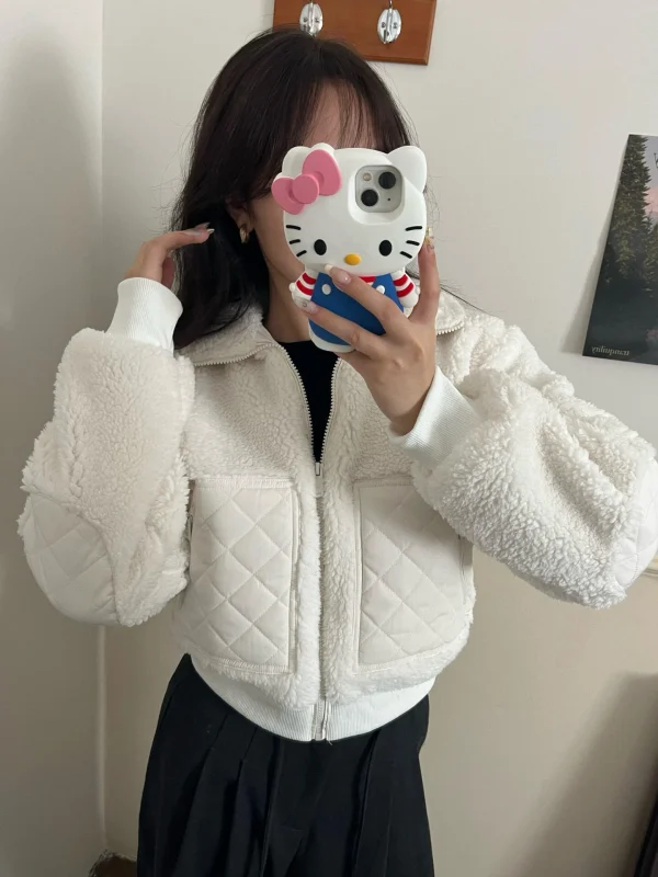 Cappotti firmati, giacche da yoga, cappotti di lana e cashmere, colletti rialzati, gilet stile camicia, maglioni a maniche lunghe. 3