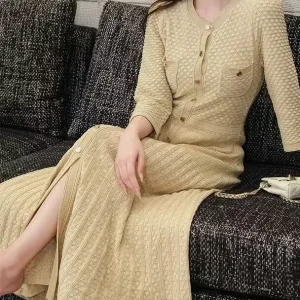 Abito lavorato a maglia scavato jacquard da donna autunnale Abito lungo alla moda e dimagrante per donna 1