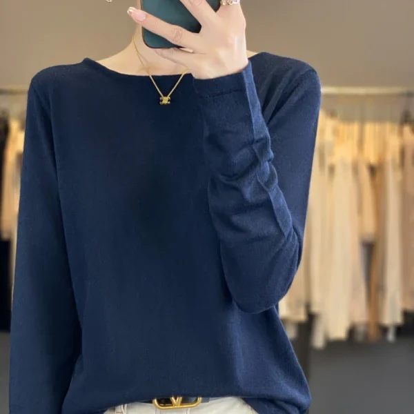 2025 NUOVO pullover in misto lana di seta da donna maglione di moda lavorato a maglia colletto con una parola maniche lunghe top larghi morbidi e setosi di alta qualità 5