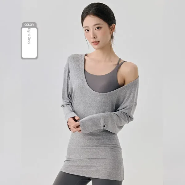 T-shirt da allenamento a pipistrello a maniche lunghe con scollo a U oversize da donna T-shirt da allenamento ampia con copertura per esercizi sui fianchi T-shirt da palestra per pilates 5
