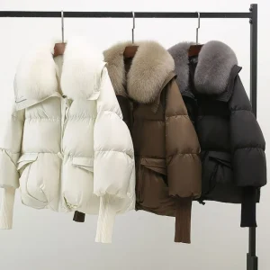 2025 Piumino corto imbottito in cotone da donna Parka collo di pelliccia autunno inverno cappotti spessi femminile nero capispalla casual vestiti 1