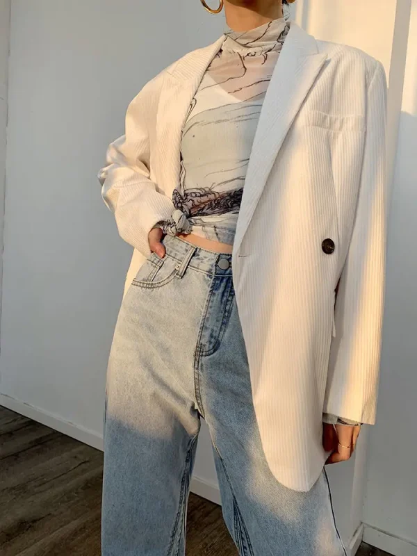2025 Dolcevita Abbigliamento T-shirt da donna sottile in pizzo Top grafico per donna T-shirt in rete Manica lunga T-shirt all'ingrosso di alta qualità di lusso 3