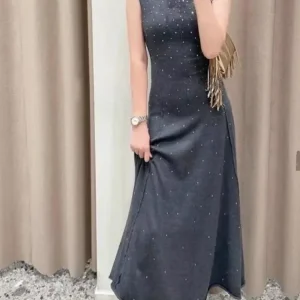 Abito longuette in maglia con strass caldi grigi da donna mezzo dolcevita senza maniche 2024 abito elegante femminile autunnale 1