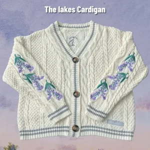 2025 Laghi Cardigan Donna Autunno Inverno Glicine Fiori Cardigan beige Donna Viola Ricamo Maglione lavorato a maglia Folklore Girl 1