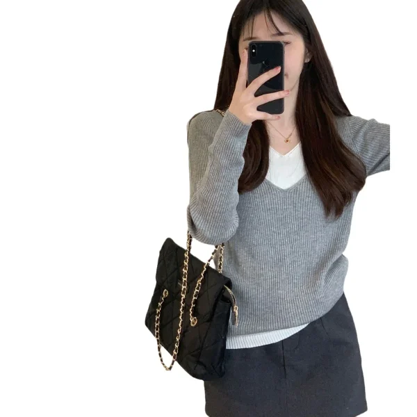 Maglione da donna alla moda Pullover patchwork in due pezzi finti Autunno Inverno Caldo maglione lavorato a maglia Camicia coreana alla moda 5