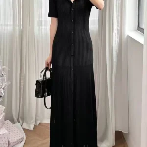 2025 Primavera Estate Nuova Moda Perle Colletto rovesciato Abito in maglia Donna Elegante Scava fuori Elastico Sottile Manica corta Midi Robe 1