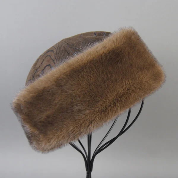 Vendita calda cappello di pelliccia di visone finto berretto da baseball genuino invernale Russia moda elegante signora calda cappello di paglia con palla di pelliccia sintetica 6
