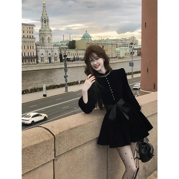 Mini abito vintage in velluto nero da donna eleganti abiti con fiocco di lusso inverno coreano soffio manica lunga aderente design una linea abiti 1