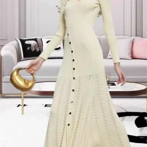 Abito da donna in maglia sottile con fibbia diagonale in metallo a maniche lunghe con spacco elegante 1
