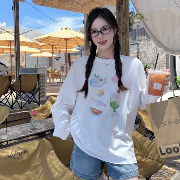 T-shirt bianca a maniche lunghe con stampa animalier coreana per donna Kawaii autunno sciolto versatile casual che tocca il fondo abbigliamento donna oversize 2