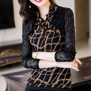 T-shirt stampata scozzese astratta Vintage elegante scollo a v elegante Patchwork di pizzo di garza primavera autunno abbigliamento donna pullover Slim 1