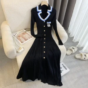 YuooMuoo Abito lungo lavorato a maglia con lettera ricamata elegante Autunno Inverno Marchio di moda Lady Abito maglione nero dentellato Abiti da ufficio 1