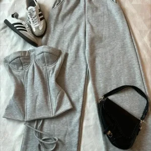 SIRI Vestito Delle Donne di Modo Harajuku Sexy Sottile Tubo Magliette E Camicette Gotico A Vita Alta Pantaloni Della Tuta Y2K Hot Girl Autunno Inverno Due Pezzi Set 1