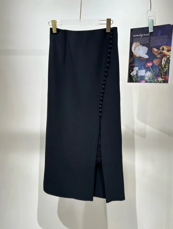 2025 nuova gonna a fessura elegante decorata con bottoni in pizzo autunno e inverno da donna 1