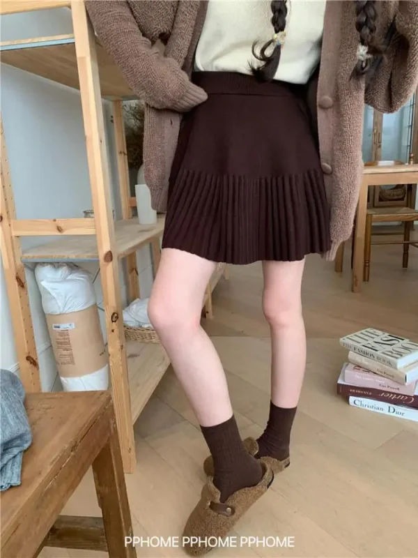 Gonna corta a pieghe da club sexy elegante in maglia solida da donna coreana moda autunno inverno vita alta vacanza minigonna a trapezio casual 1