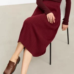 AMII Minimalista Gonne per le donne 2025 Inverno Nuovo Natale Caldo Pendolari Nozioni di base Maglia a pieghe Allentato A-Line Gonna solida 12323177 1