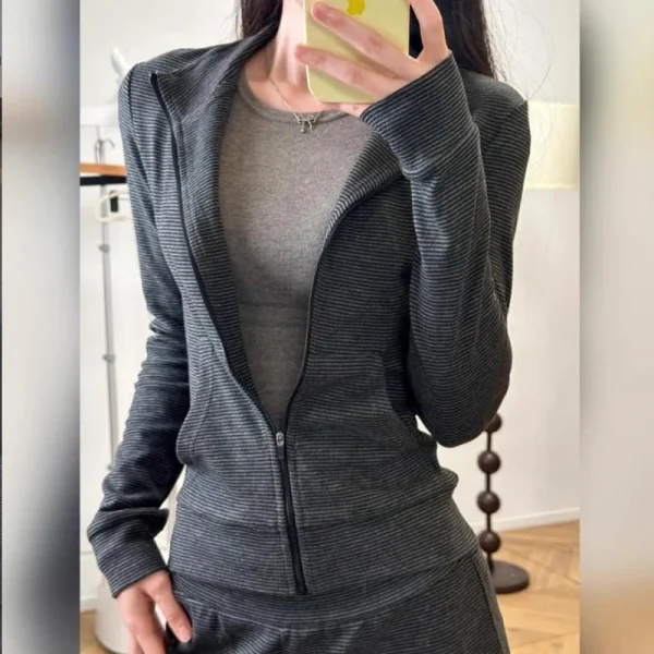 Giacca sportiva coreana casual con cappuccio per donna Autunno Slim mezzo collo alto Moda elegante cardigan Felpa Giacca Abbigliamento donna 2