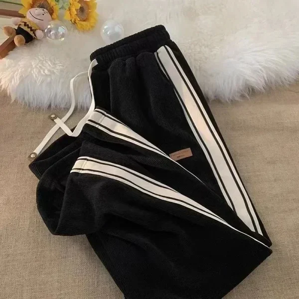 2024 Pantaloni sportivi a righe in velluto a coste Donna Streetwear Pantaloni larghi spessi a gamba larga Y2K Harajuku Pantaloni a vita alta Pantaloni larghi coreani 3