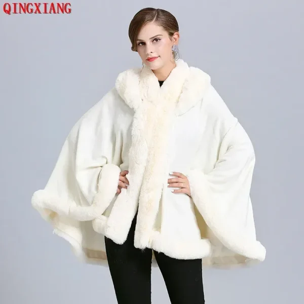6 colori Scialle invernale Caldo e spesso Cappotto avvolgente con cappello Donna Pelliccia di coniglio sintetica Poncho allentato Mantello Cardigan a pendolo grande 3