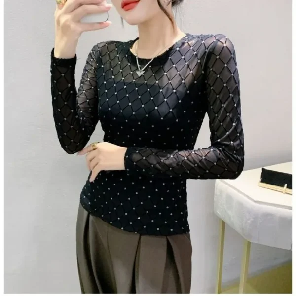 Abbigliamento donna Primavera Autunno Moda coreana Sexy vedere attraverso la maglia con strass T-shirt basic Elegante O collo manica lunga Slim Top 4