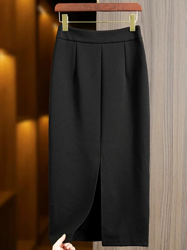 Retro 2024 autunno donna nuova gonna pesante con nappe con strass e piume moda Joker gonna dritta nera all'anca. 2